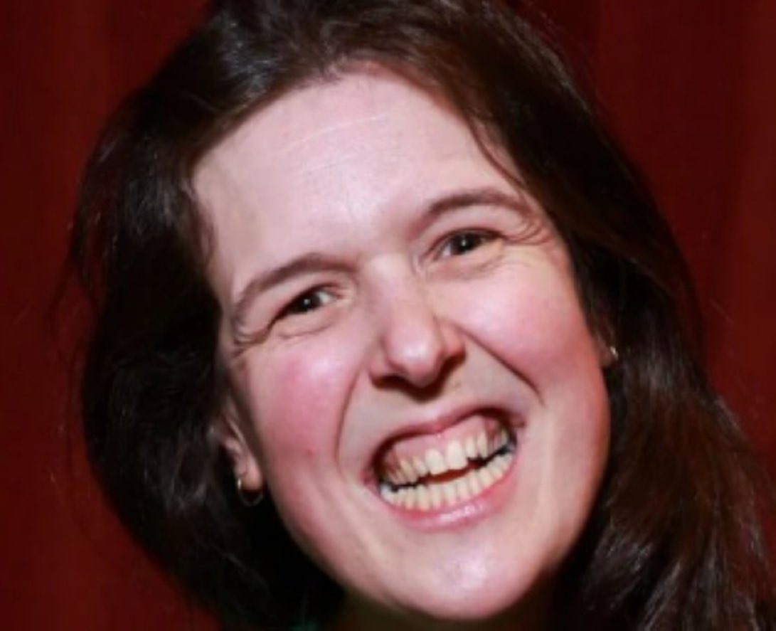 benonwine's tweet image. If Ricky Gervais is the Ferrari of Comedians what car is Rosie Jones?