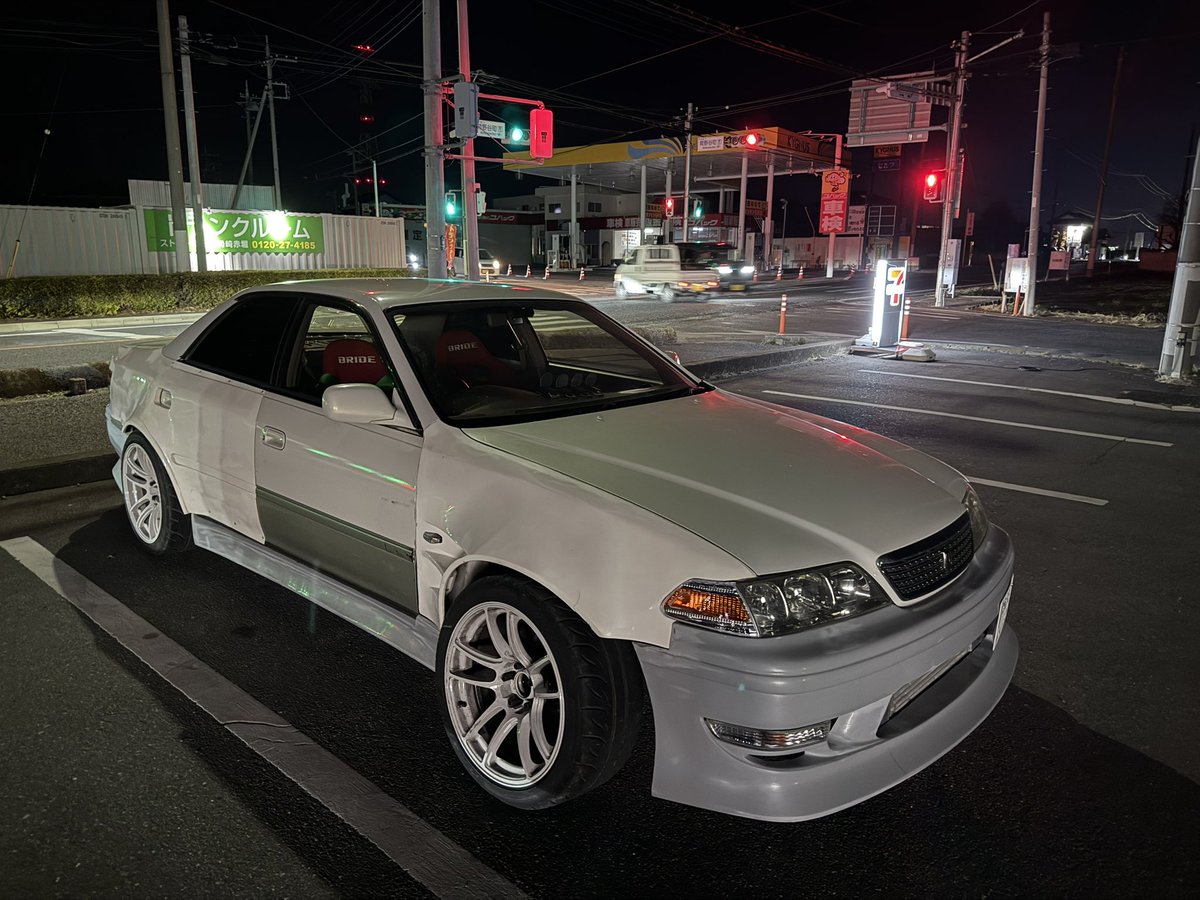 TOTORO_JZX100's tweet photo. マークIIをオールペンに預けて板金屋さんと打ち合わせした✨️

めちゃくちゃ楽しみだ🥰

よろしくお願いします👍 https://t.co/w8mZKVpejW
