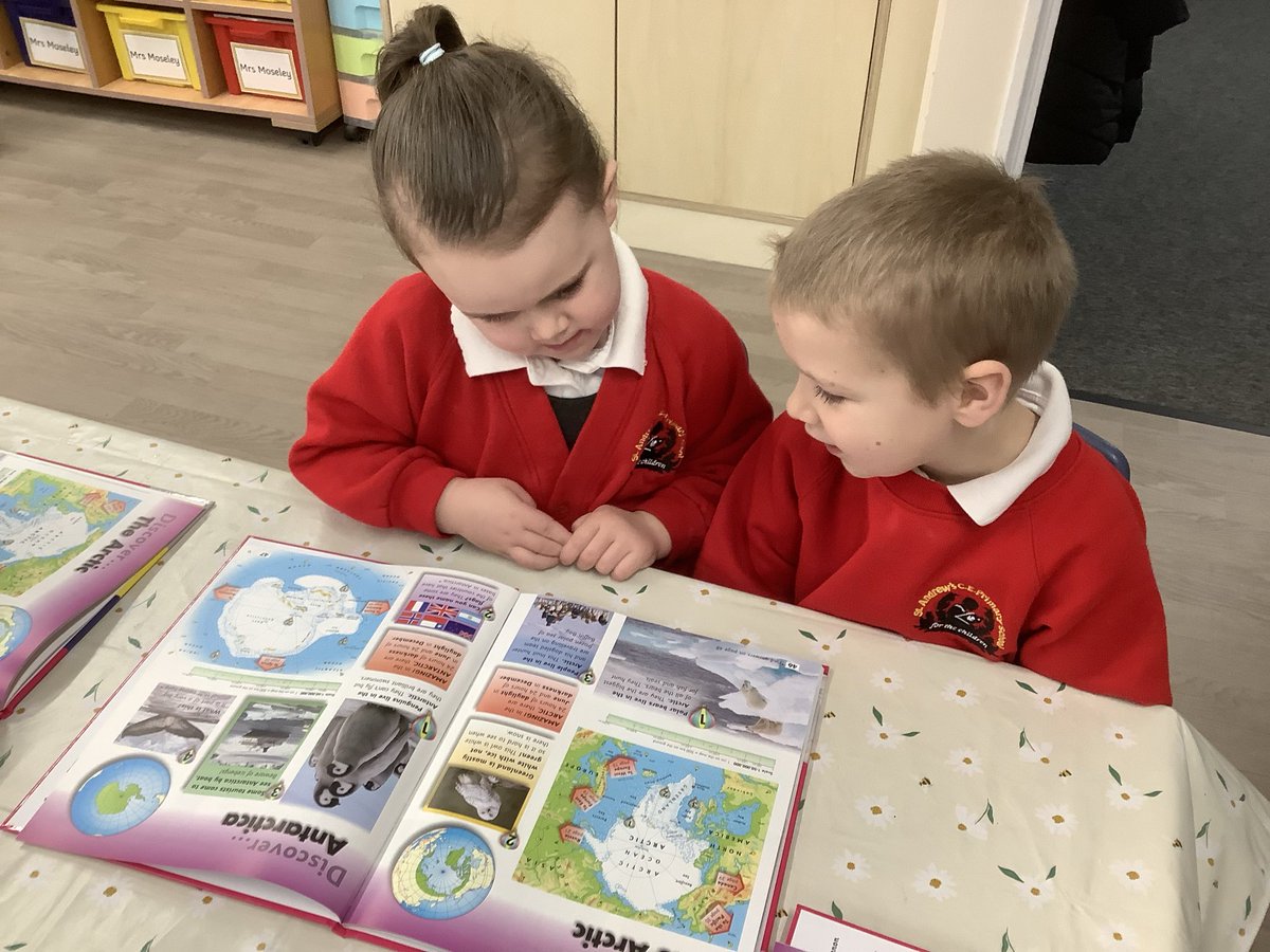 MrsMoseleyEYFS's tweet photo. York Class were very interested in the new atlases that have arrived in school - thank you Mrs Coote! We were fascinated to look at ‘cold’ places on the maps and our minds were blown when we learned that penguins and polar bears don’t live together! @LeasStAndrews https://t.co/rApLHRiMBK