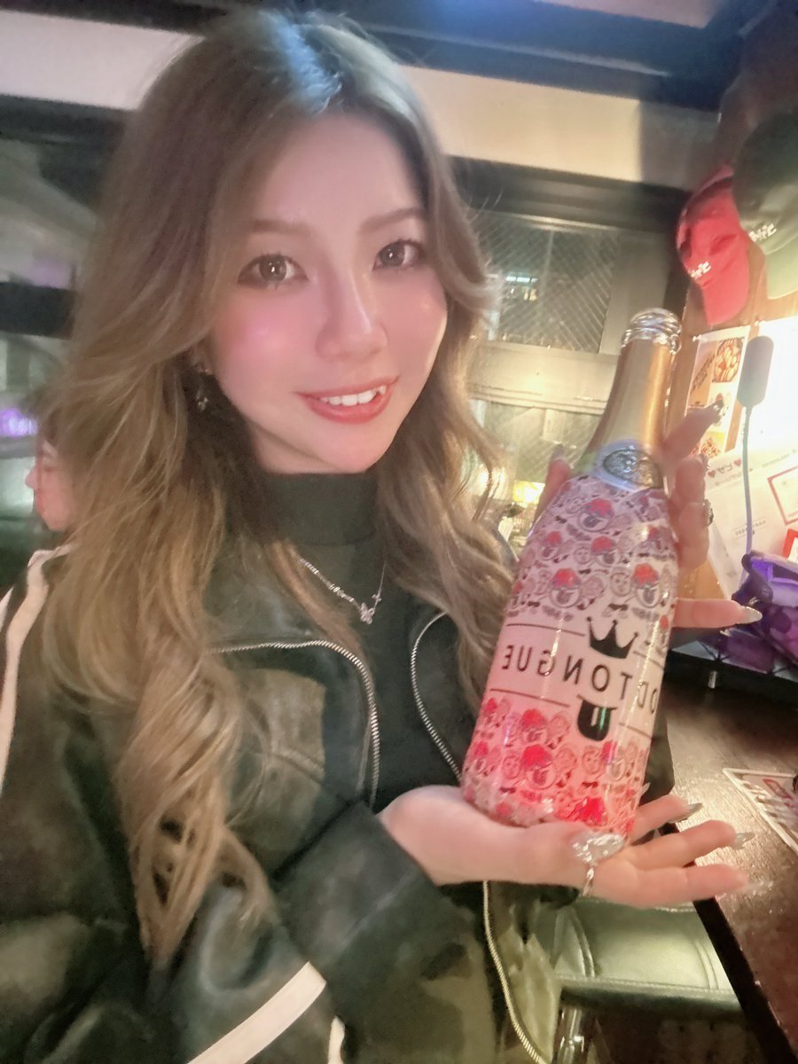 26歳になりました！！！
今年はもっともっと人として成長して
大切なものを大切に出来るように
過ごしていきたいです🥹

当たり前にあゆも追っかけます🍀*゜