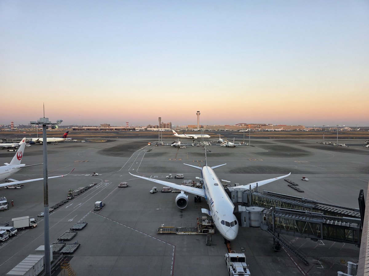 そろそろ帰るか...
ありがとうみんな！また来るね🫡