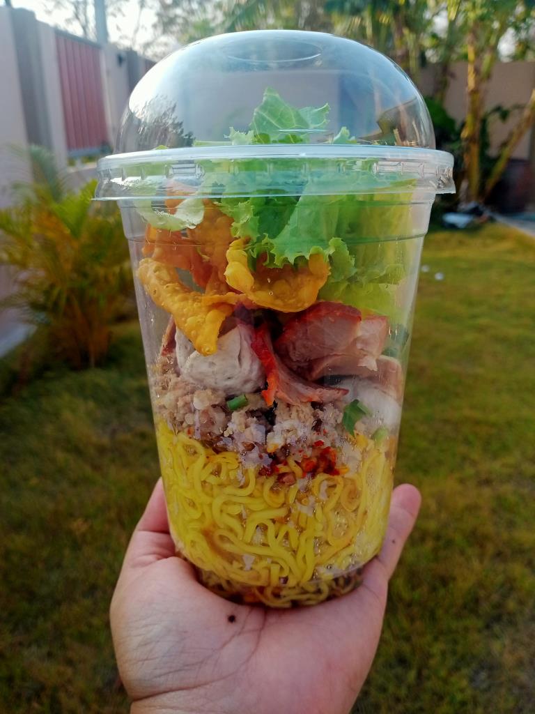 แล้วคนไทยแฮคระบบเก่งด้วยนะ​ กินในถุง​ กินในแก้ว
เค้าเรียกว่าการพัฒนา​เพื่อป้องกันจุดบกพร่อง​ในการหาภาชนะ