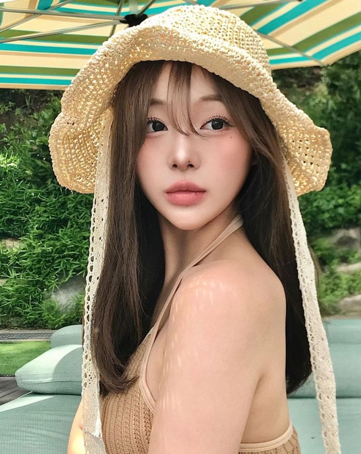 Macdemoiselle's tweet image. ᅠ
Orangnya                                    Lagunya
ᅠ