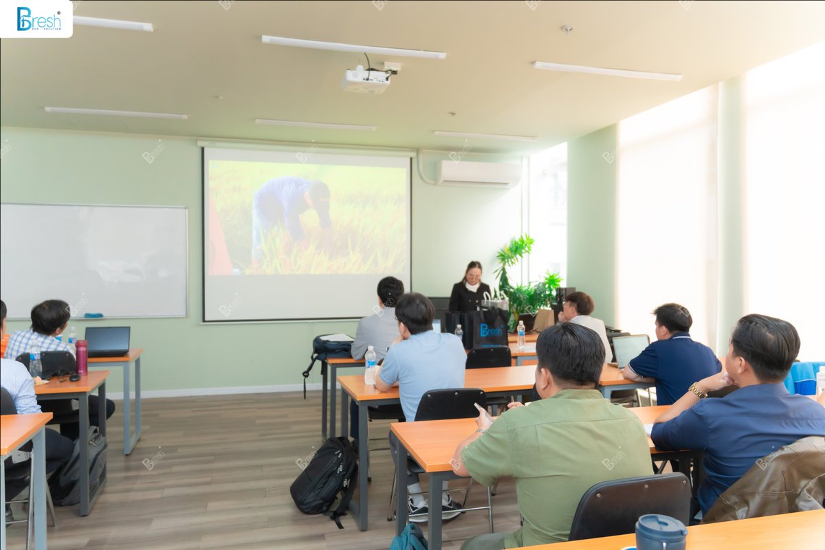 BioFix_Fresh's tweet photo. CONNECTING GLOBAL KNOWLEDGE – VISION FOR ENVIRONMENTAL ENGINEERING 2026 🎓🌐

Joint Symposium on Water &amp; Environmental Engineering. This prestigious event featured leading experts from two renowned institutions: VGU – Vietnam and SeoulTech – Korea.

#BioFixFresh #BiologicalEra https://t.co/NQgICd4YC0