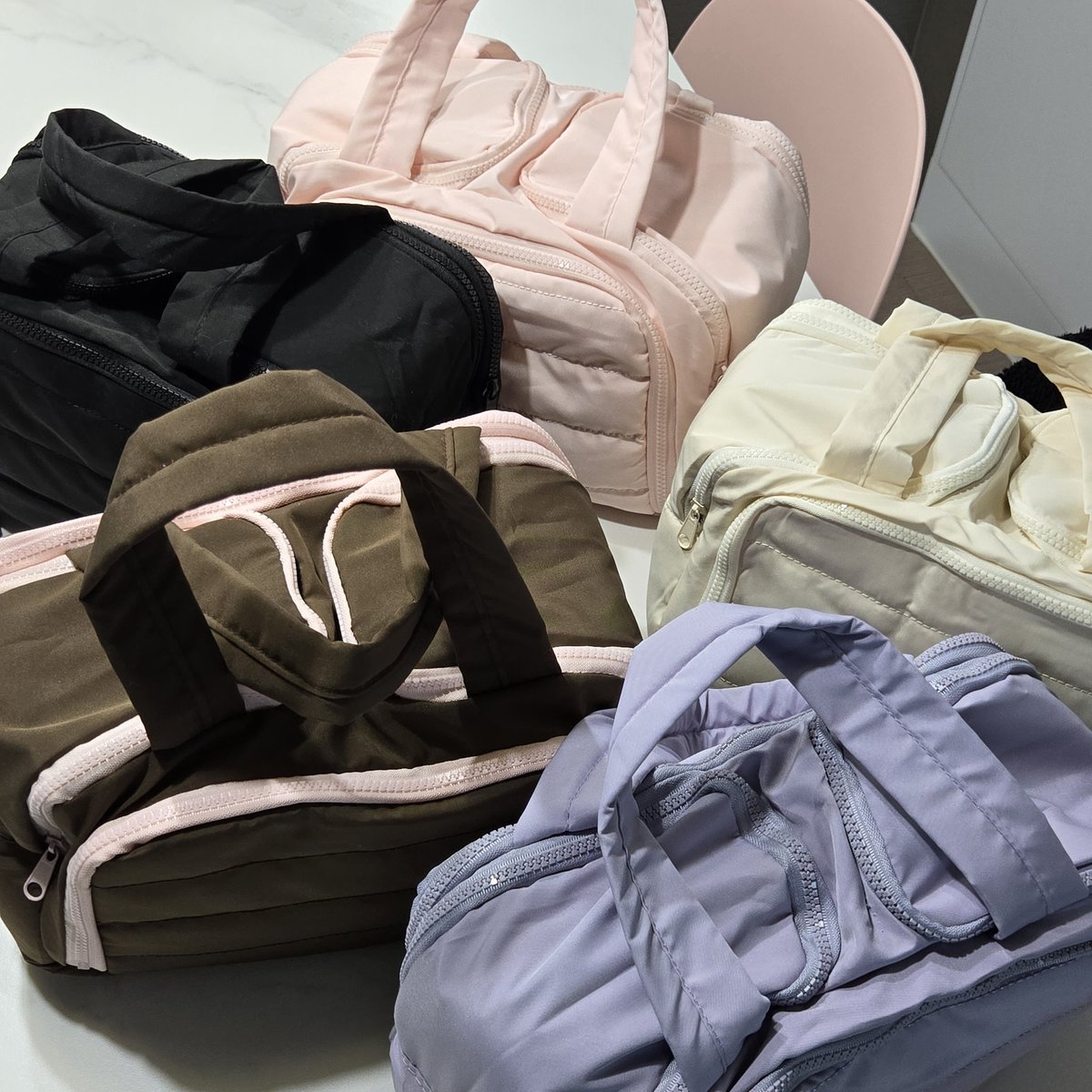 ☘️ 마카롱 프로젝트백 🩷
수량이 적어서 많이 찾아주신다면 예약판매 진행하겠습니다~
총 5 컬러입니다!
📍첫 판매기간동안 할인판매합니다
mkt.shopping.naver.com/link/696606073…