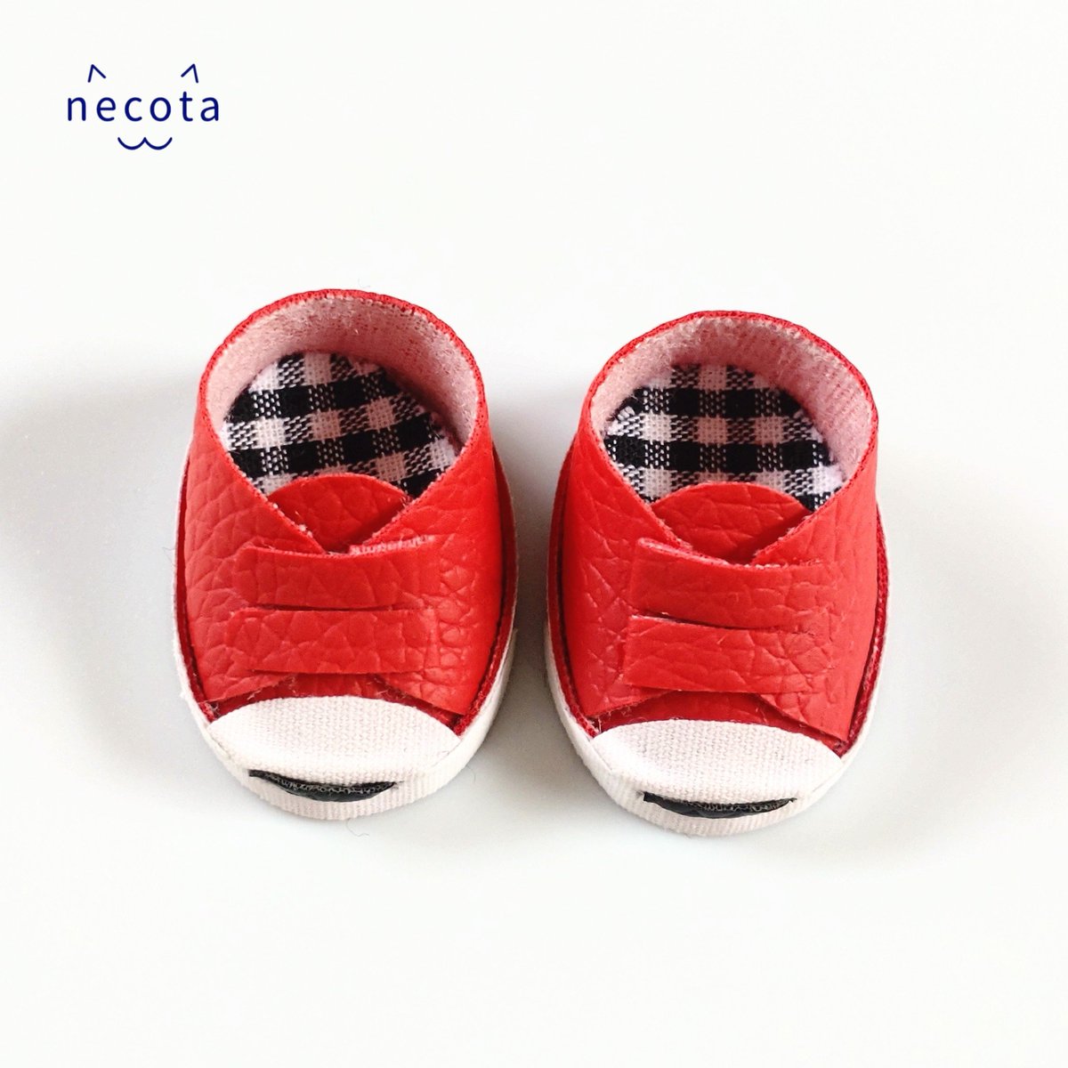 ぬい靴🐹💛  2026/01
ベルクロスニーカー作りました😎
#VANNER #배너 #VANNEE #ぬい活