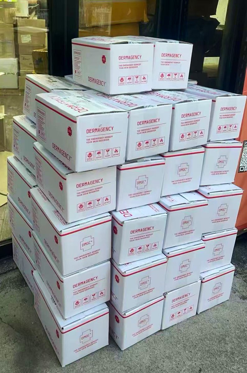SmileFlowd's tweet image. Chinese flowds has collectively purchased the new endorsement of Dermagency by Kang Daniel. After multiple restocking efforts, we finally completed all the orders with a total purchase amount of nearly 10 million KRW. 
The first batch has arrived! 
From all over the world, we…