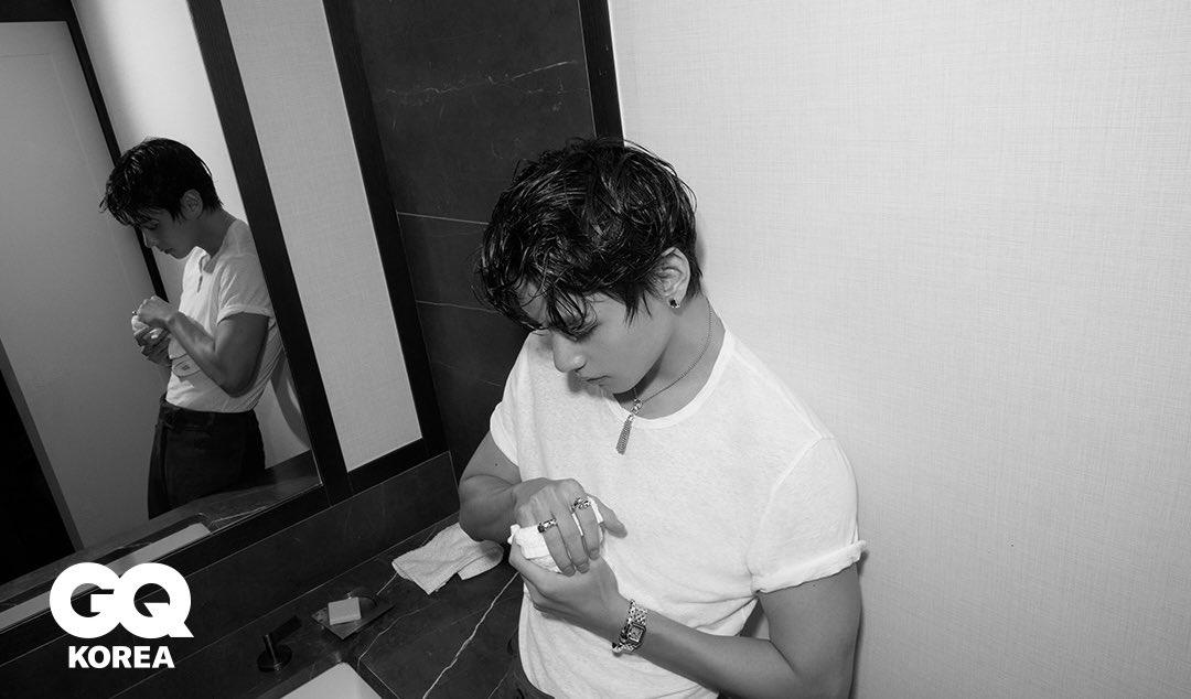 taeguide's tweet image. This 90s film star shot