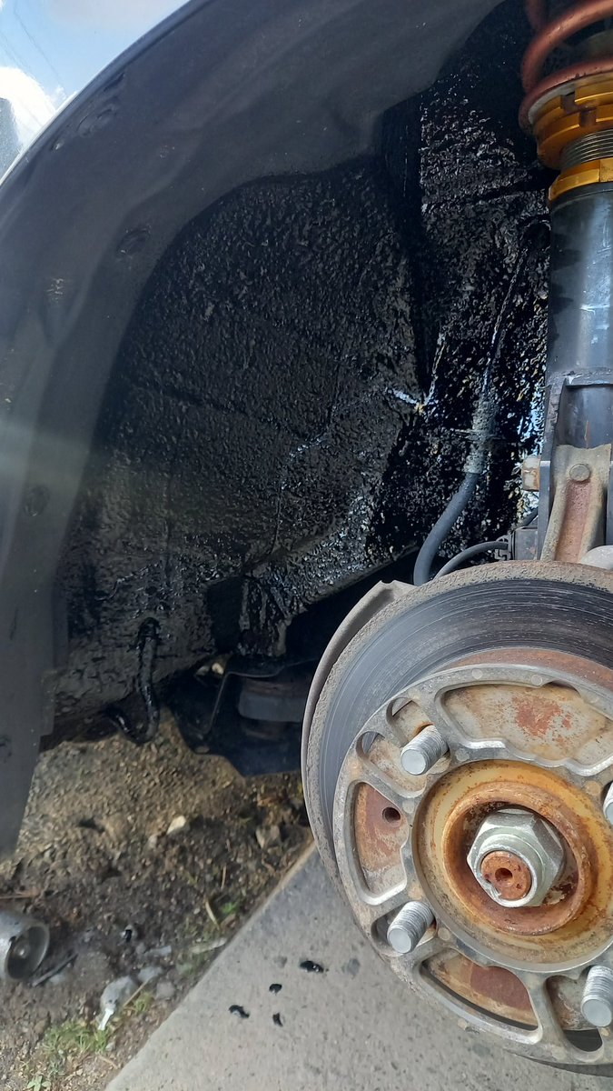 足車なんてこのくらいでいいんだよって過去の俺に言いたい。
シュミットモータース 6.5J 
165/50r15
フロント2.5度  リヤ5度
今後フロントだけ通しにするかも
タイヤも50扁平で厚いから45に落とすかも
インナー見えない所カット&amp;ヒートガンで整形
四輪タイヤハウスチッピングコート