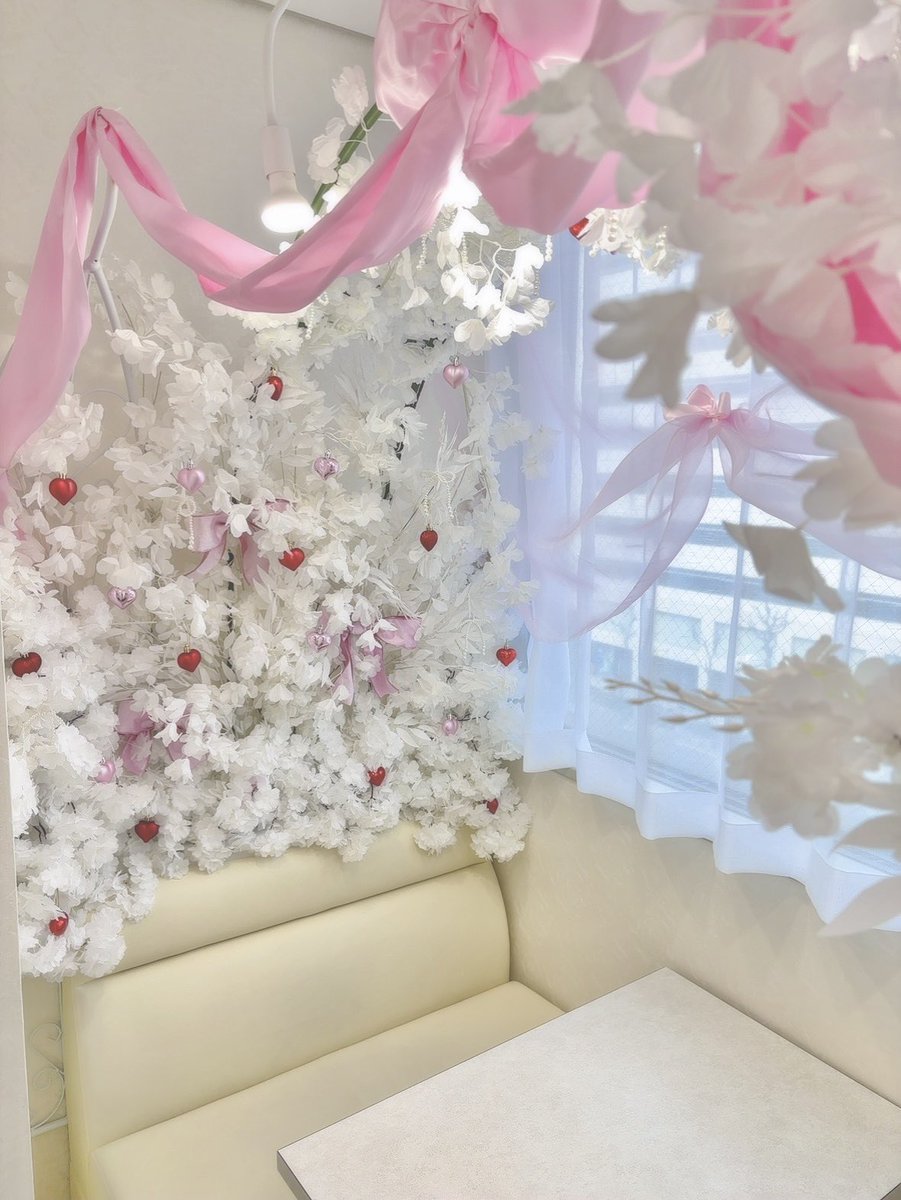 ______hnjs's tweet photo. 🍓🩷Heart Princess Afternoon tea🎀🤍

♡ 𓈒 ˖ 𓈒 ˖ ࣪ 𝜗𝜚 ♡ 𓈒 ˖ 𓈒 ˖ ࣪ 𝜗𝜚♡ 𓈒 ˖ 𓈒 ˖ ࣪ 𝜗𝜚 ♡ 

🍓いちごたっぷりのバレンタイン期間限定のアフタヌーンティー.:*♡

♡ 𓈒 ˖ 𓈒 ˖ ࣪ 𝜗𝜚 ♡ 𓈒 ˖ 𓈒 ˖ ࣪ 𝜗𝜚♡ 𓈒 ˖ 𓈒 ˖ ࣪ 𝜗𝜚 ♡

期間▷03/01まで
場所▷心斎橋 / Cafe LUMINOUS https://t.co/a20JEactXO