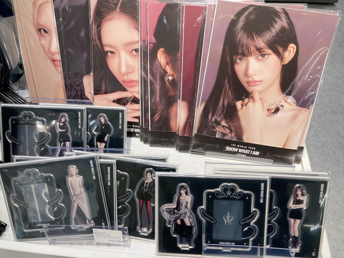 IVE show what i have ライブ衣装　アクスタ　6人セット 値下げ】IVE show what i have ライブ衣装 アクスタセット IVE WORLD
