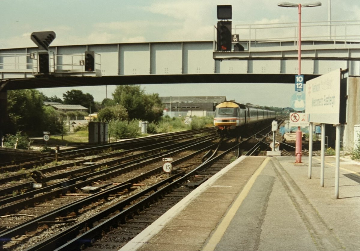 LeicRailAle170's tweet image. #HighSpeedTuesday 43080 leads an InterCity Cross Country to Poole. Eastleigh 24.7.96