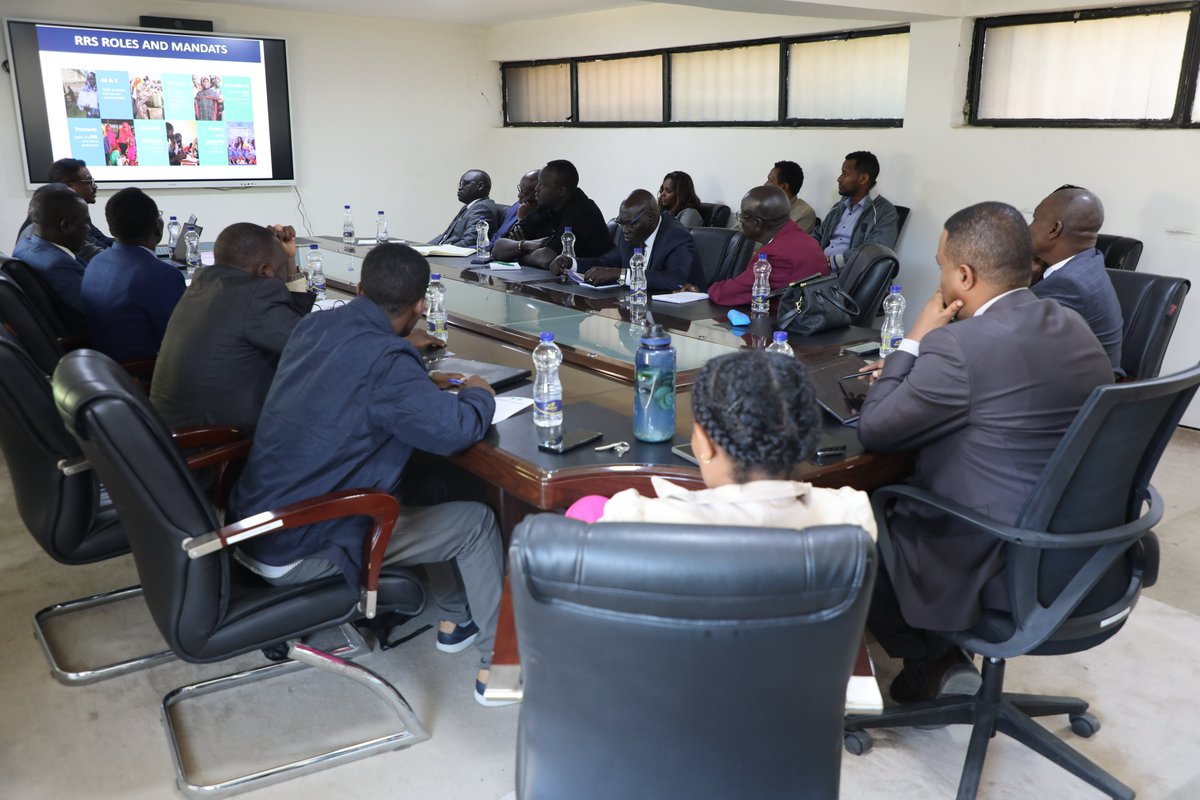 Today, RRS hosted a 🇸🇸 delegation from the Commission of Refugee Affairs. Discussions covered RRS’ mandate, the Maktaet Roadmap &amp; approaches to refugee registration &amp; documentation. This move will help strengthen cooperation &amp; foster experience sharing between the two entities.