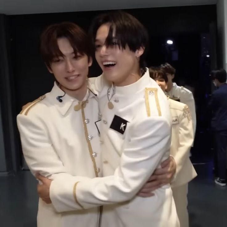 snoopymakii's tweet image. Extra : Fuma and K make a full moon together