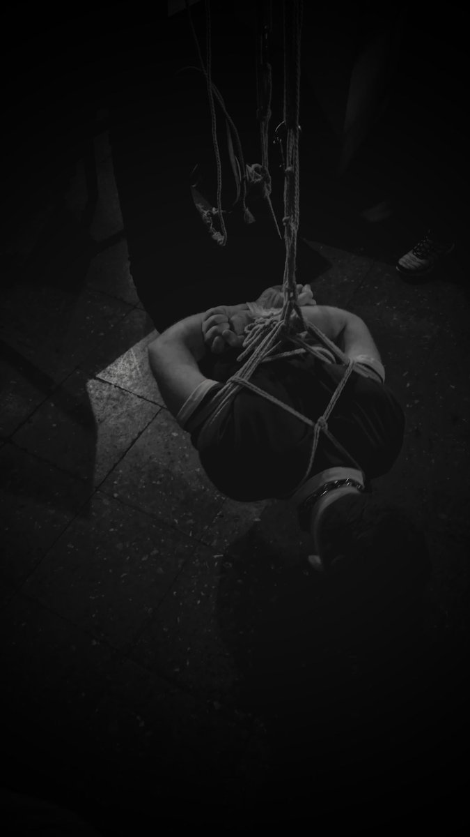 leo_twunk's tweet photo. Some fun last night at Tom’s Cruising Bar in Gran Canaria 🪢

#shibari #rope #bondage #kink #twunk #GranCanaria https://t.co/b91QhDdU6J