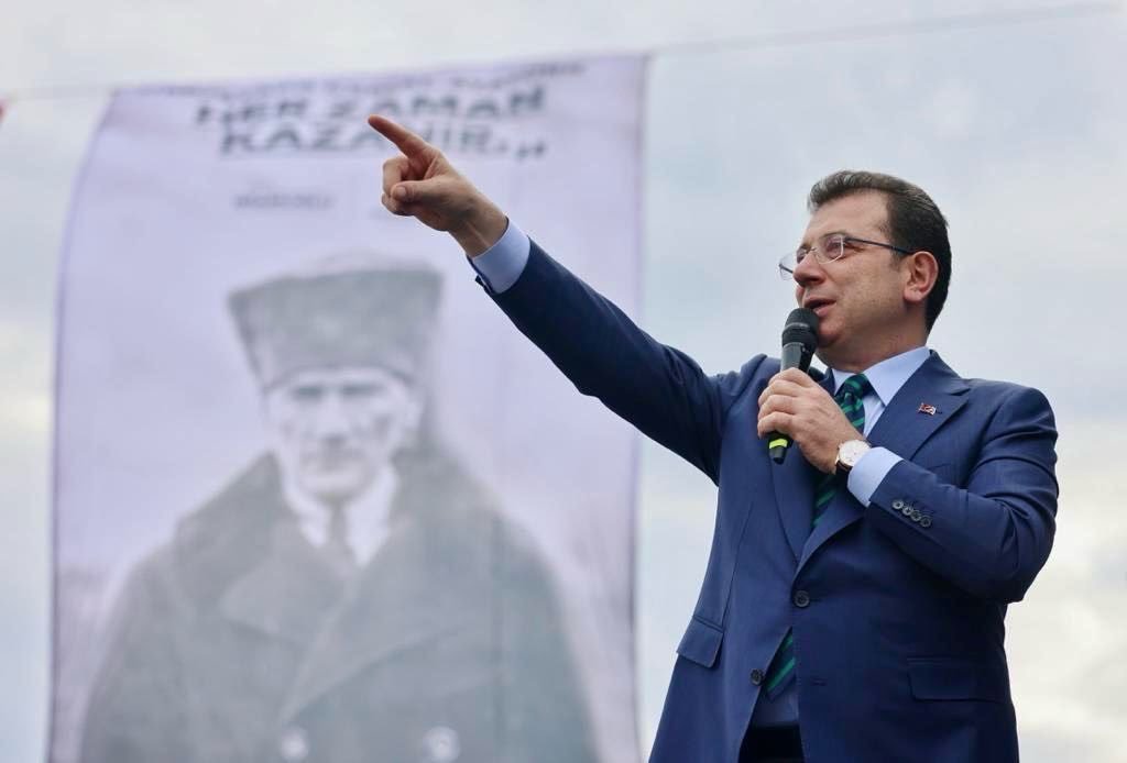 Ekrem İmamoğlu:

-Şubat itibarıyla devlete olan borcumuzun tamamını ödemiş oluyoruz. Primleri, vergiler, her şey...

-2025 yılında 580 milyon dolarlık Eurobond ödemesi yaptık.

-2025'te merkezi yönetim 39 milyar lira kesinti yaptı, 2025 bütçesinde 32 milyar lira fazla verdik.