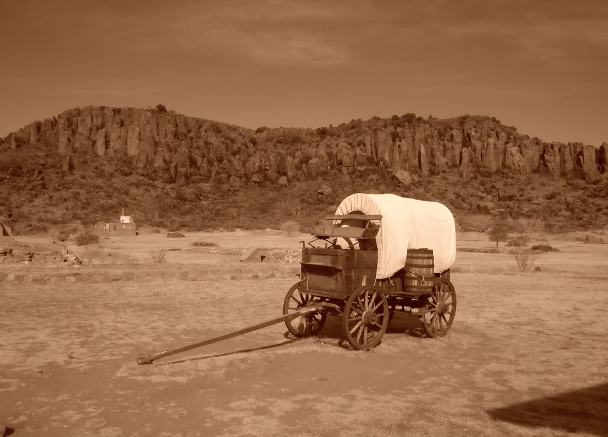 bob7bob's tweet photo. @DailyPicTheme2 #Wagon #FortDavis #Texas https://t.co/O4a5z8pRRq
