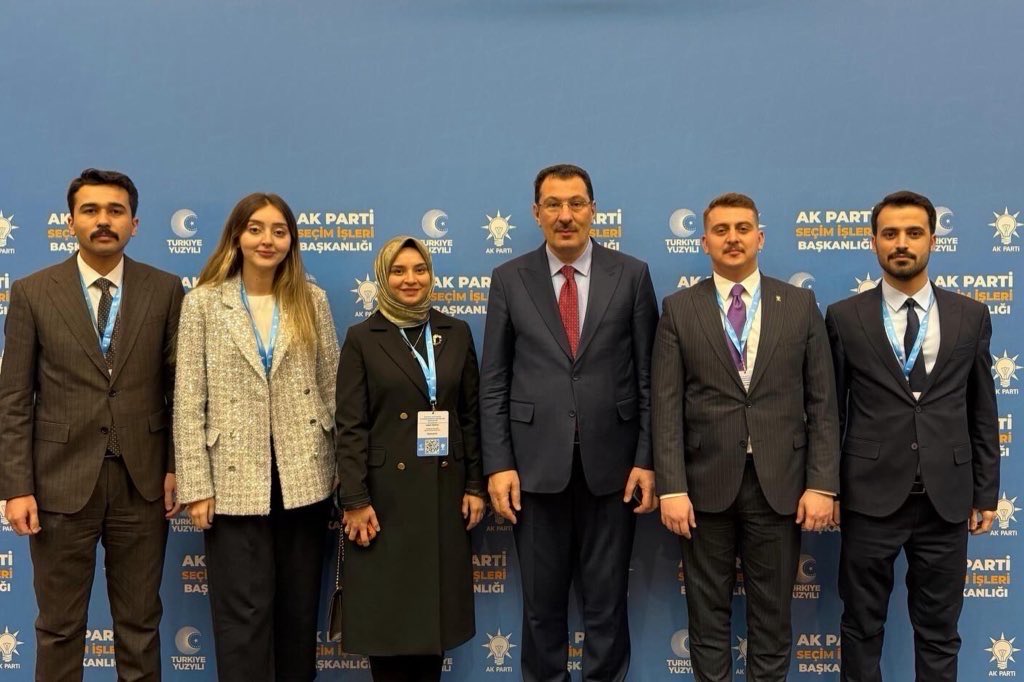 📍AK Parti Genel Merkez 

Seçim İşlerinden Sorumlu Genel Başkan Yardımcımız Sn. Ali İhsan Yavuz başkanımızın riyasetinde Genişletilmiş İl Seçim İşleri Başkanları Toplantımızı gerçekleştirdik. 

2 gün süren verimli eğitimlerde İl başkanlarımız ile bir araya geldik.