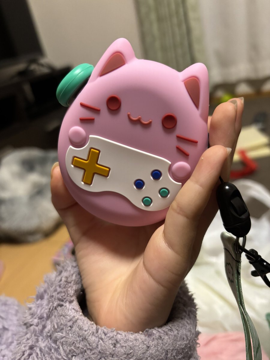 Pin_c27's tweet image. 娘の8歳の誕生日プレゼント
たまごっち！
バカ高いやんけ！