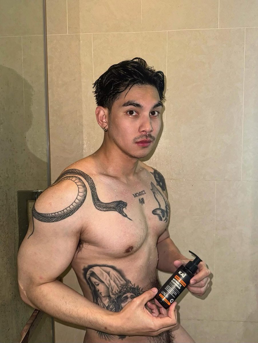 khunate's tweet image. แก ใครอะะะะ หน้าหุ่น รอยสักคือออออ🥺