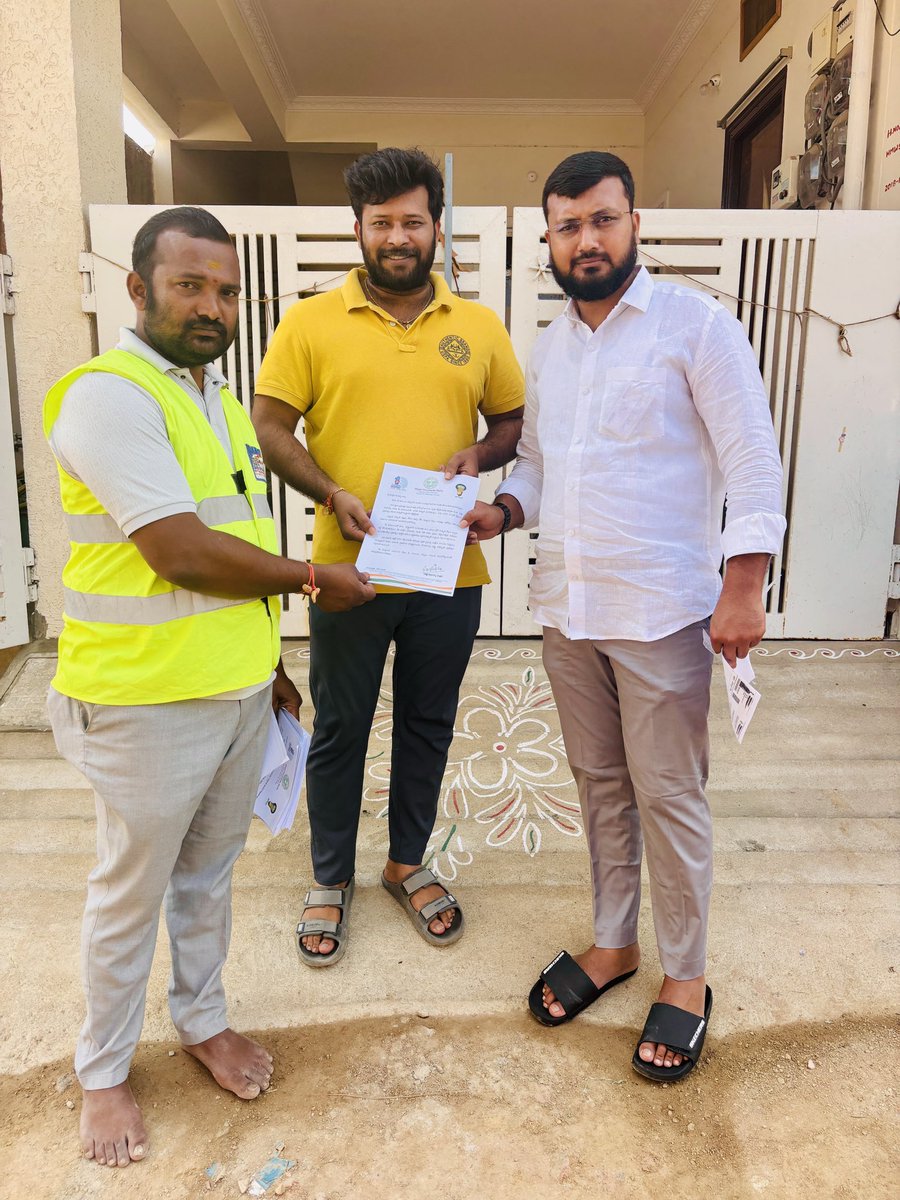 SameerK73645509's tweet photo. Letters were distributed to eligible beneficiaries under the Telangana Congress Government’s *Guruha Jyothi* 200-unit free electricity scheme.
Promises made. Promises delivered.@Bhatti @ArshadCongress1 @INCTelangana @DSridharbabu @revanth_anumula https://t.co/AXah9a9oBH