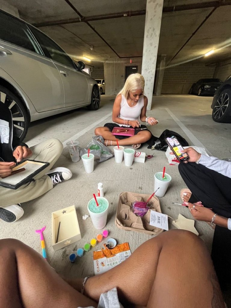 Jenni tweet media