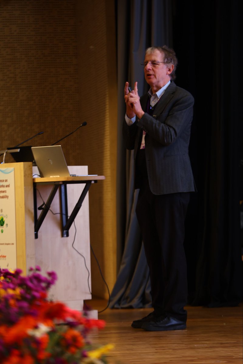 mofesmml's tweet photo. MOFES’26 DAY 2 …..It began with a successful first session featuring an insightful scientific talk …..Looking forward to more stimulating sessions. @Molmat_JNCASR @jncasr @jncbala @Maji_TK @mofesmml https://t.co/ZMol6tGJ9T