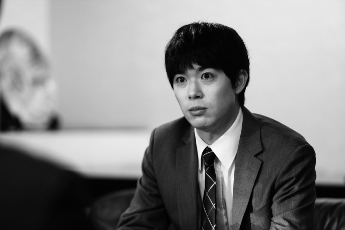 saikai_ex's tweet photo. 『再会〜Silent Truth〜』
　　　今夜９時START
⋆⋅⋅⊱∘────────∘⊰⋅⋅⋆

再会した"初恋の相手と同級生たち"は
《殺人事件の容疑者》だった──。

《23年前に埋めたはずの罪》が時を超え、
彼らの人生を変えてゆく…

#ドラマ再会
#竹内涼真
#井上真央
#瀬戸康史
#渡辺大知 https://t.co/Yt8ypMvkPt