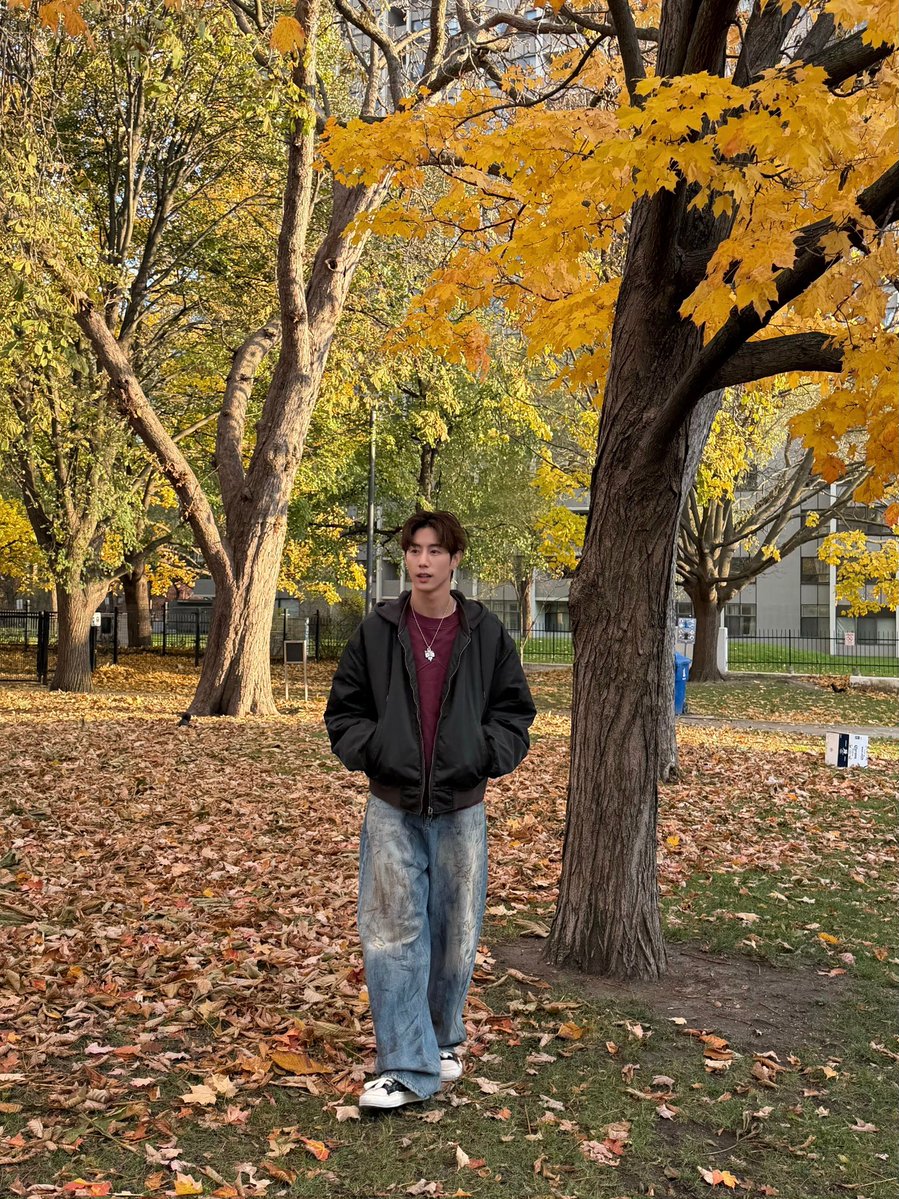 Mark Tuan b.stage updated 
  
"Found some pics that I didn't get to post. Guess what city this was in!"

remark.marktuan.com/story/feed/696…

#MarkTuan
<a href="/marktuan/">Mark Tuan</a>