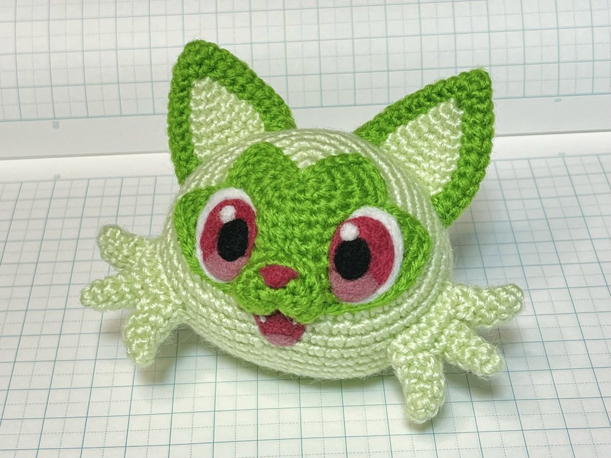 [♡muguetᵕ̈♡]あみぐるみ③ どうぶつあみぐるみ♪三毛猫さん（身長9cm） あみぐるみ amidoki 通販