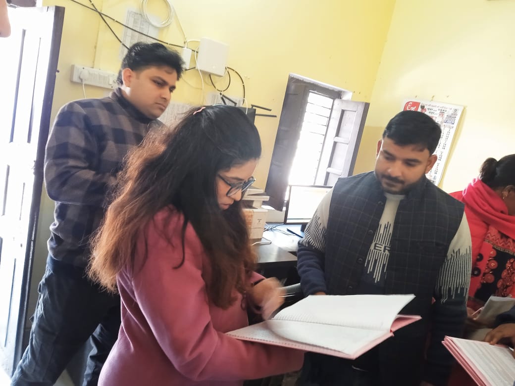 CdoSitapur's tweet photo. विकास खंड बिसवा का निरीक्षण किया गया। निरीक्षण के दौरान कार्यालयीय अभिलेखों में पाई गई कमियों को दूर कराने हेतु खंड विकास अधिकारी को आवश्यक निर्देश दिए गए।
#Inspection #DevelopmentWorks https://t.co/W37Pz08EbZ
