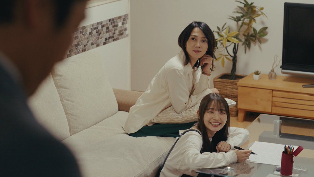 ドラマ #令和に官能小説
📖1/14(水) 第2話あらすじ 
━━━━━━━━━━━

新人編集者のましろ(#桃月なしこ)と
玉川編集長(#徳井義実)は
鬼畜モノ作家・神室氷雨(#内藤秀一郎)の元へ

看板作家の神室だが、実はスランプで…

『令和に官能小説作ってます』
🔗TVer登録は↓
tver.jp/series/sraknkz…