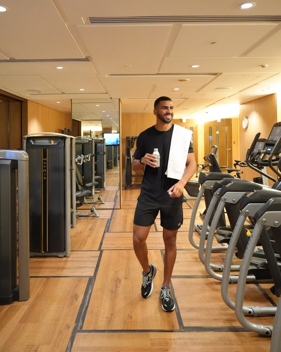 FSKyoto's tweet image. Start your day in our 24-hour Gym or pool, then unwind after exploring the city in the traditional Ofuro bath. 朝は24時間利用可能なジムやプールで穏やかに始まり、街歩きの後はお風呂とサウナで心身を解きほぐす。静かな癒しの時間をお楽しみください。