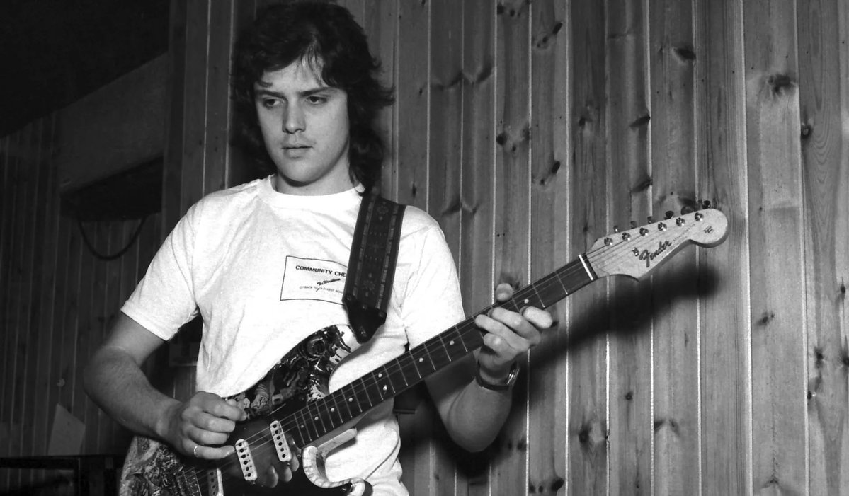 yesofficial's tweet image. Happy Birthday to YES' guitarist, Trevor Rabin!

Please share your birthday message and favourite YES songs featuring Trevor!