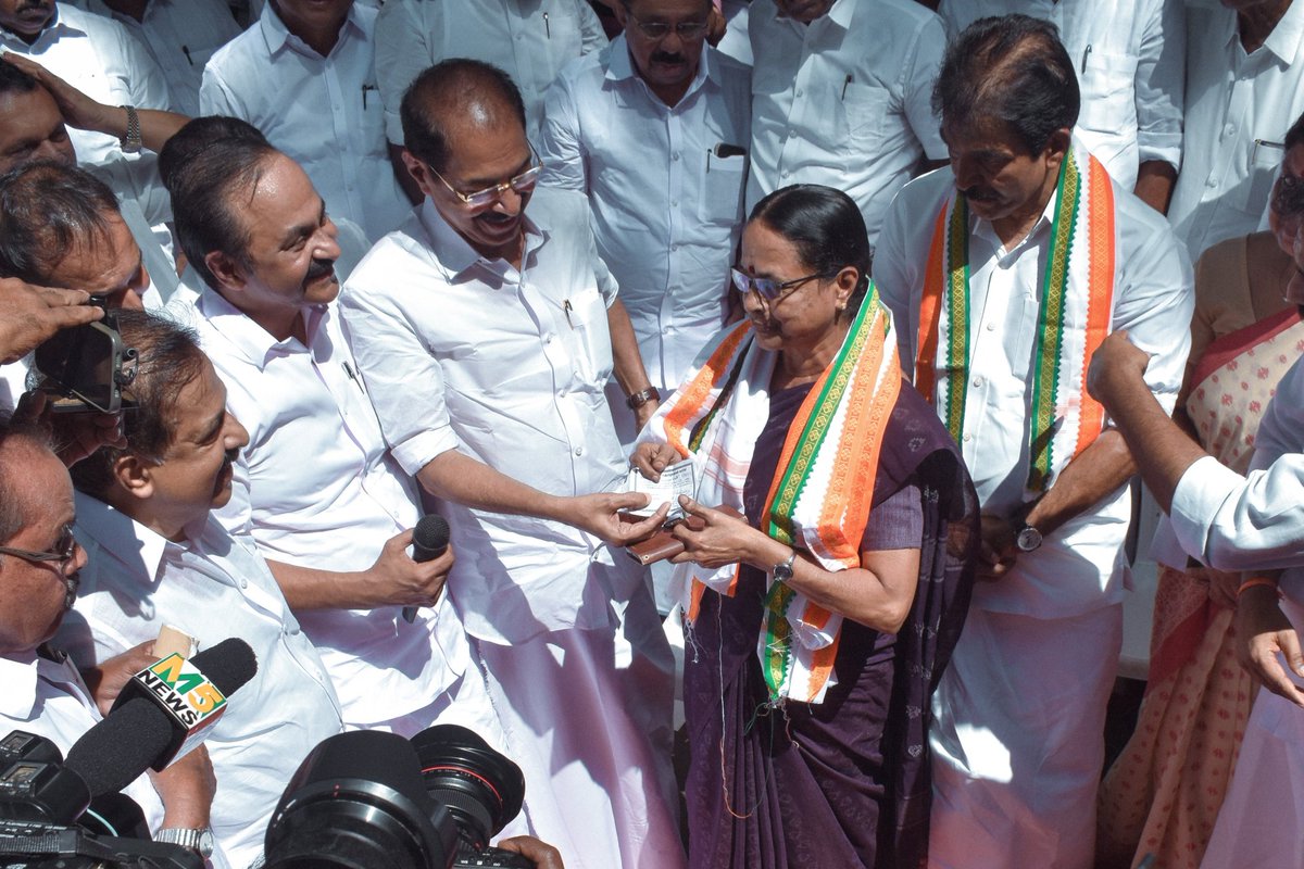 Anjan94150697's tweet photo. #KERALA: BOOST FOR CONGRESS AND UDF in KOLLAM.
In a sharp rebuke to her former party, CPM, three-time Kottarakkara MLA Adv. Aisha Potty, upon joining Congress, stated:
#AISHA: "I was consistently ignored, deeply pained, and felt profound bitterness within the party."
Aisha added firmly:
"I am fully prepared for the coming criticism from my erstwhile comrades, it will only make me stronger."
📌 Will Aisha Potty translate this resolve into electoral success for Congress in Kottarakkara?
The Battle Lines Are Drawn. 🔥