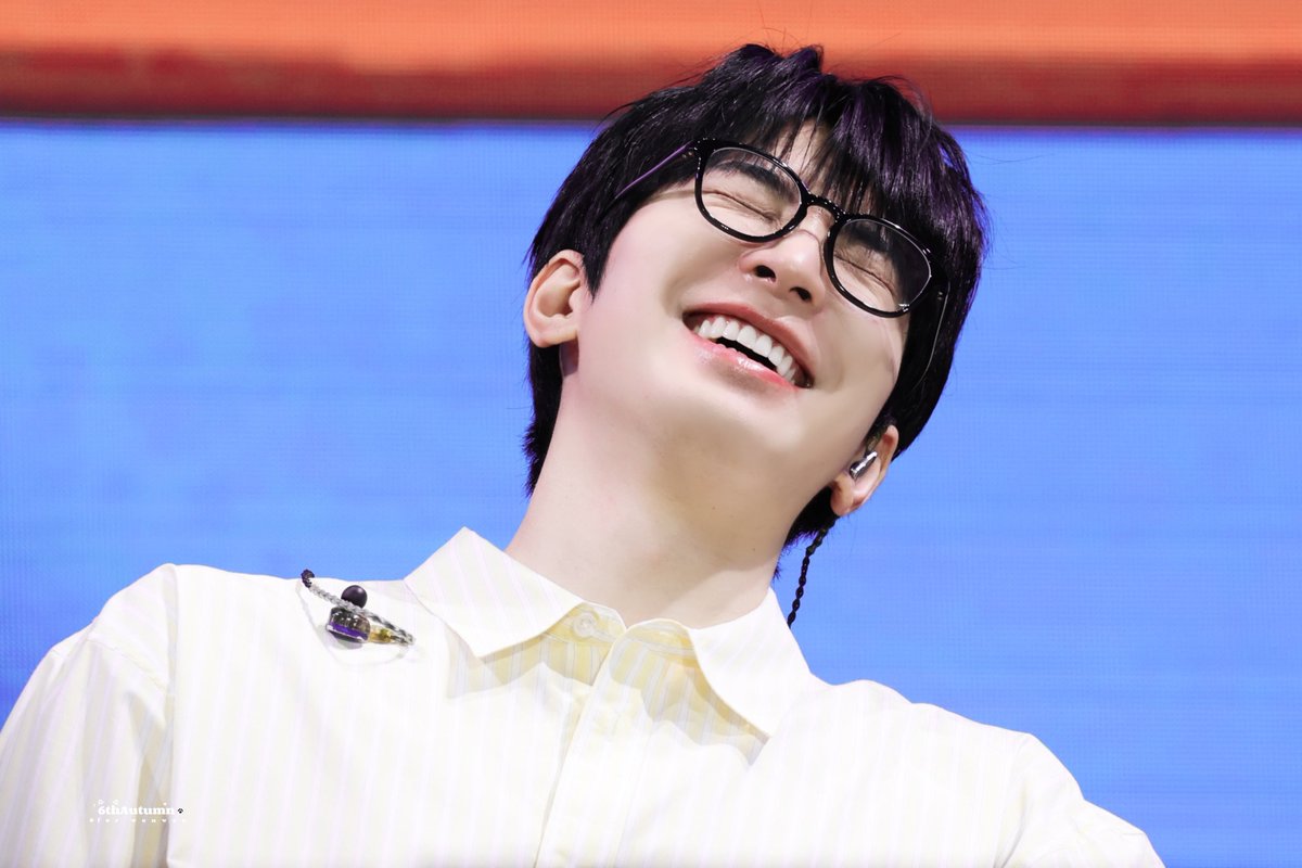 wonmyo_'s tweet image. 원우시