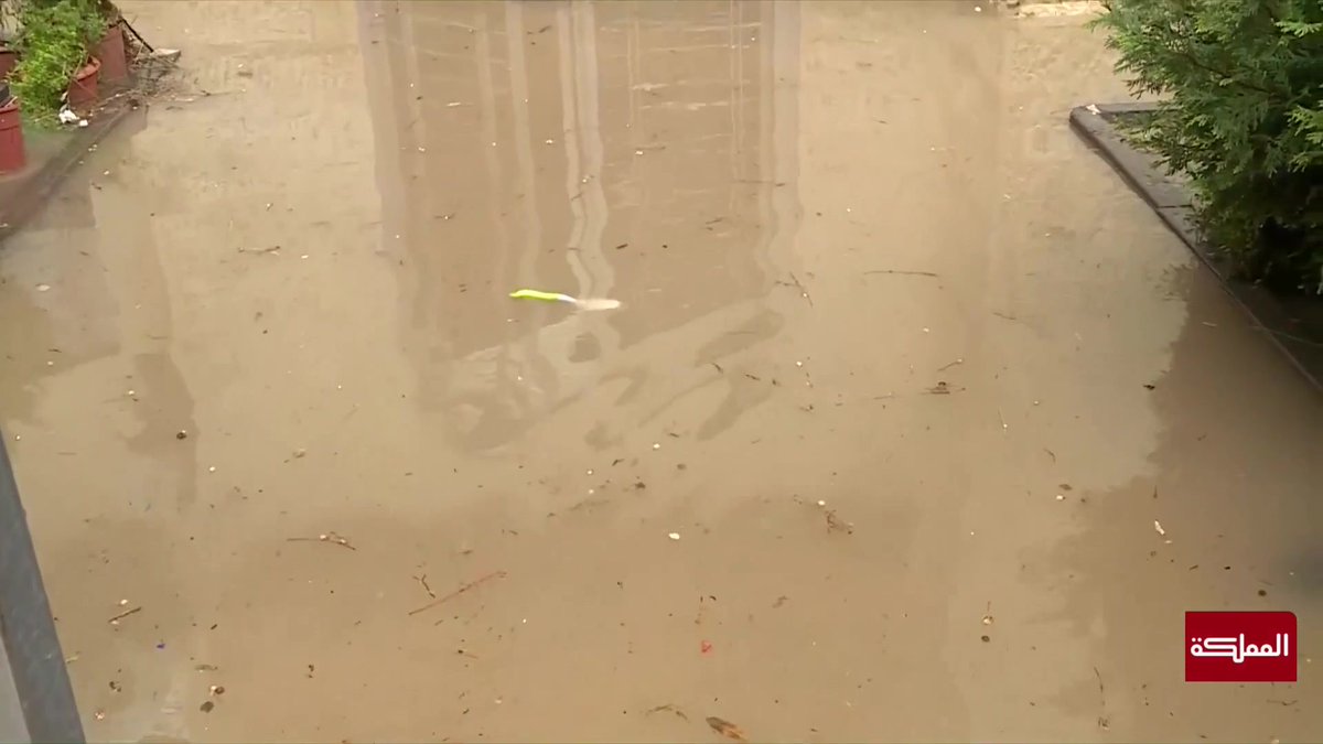 مراسل المملكة من داخل عمارة داهمتها المياه... وأمانة عمّان تقول إن حجم الهطول فاق قدرة شبكات تصريف مياه الأمطار #عاجل 