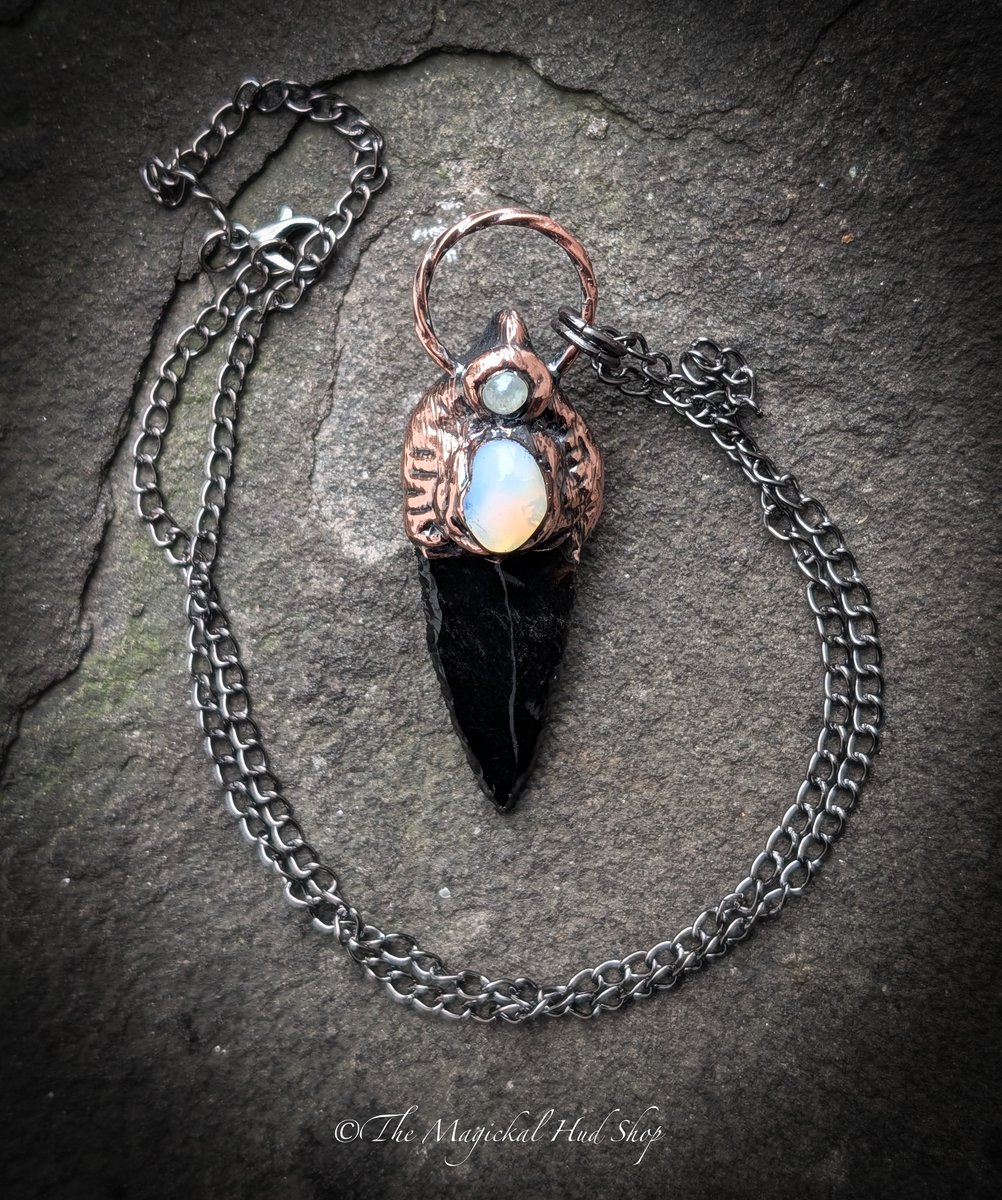 MagickalHudShop's tweet image. 🏹 THE PROTECTOR OF LIGHT 🏹

themagickalhudshop.co.uk/shop/THE-PROTE…

#ProtectorOfLight #ObsidianArrow #AngelAura #OpaliteJewelry #CopperElectroformed #SouthWalesArtisan #CrystalMagick #SpiritualProtection #WitchyVibes #HandmadeTalisman #OneOfAKind #PsychicShield #RootChakra #HighVibration