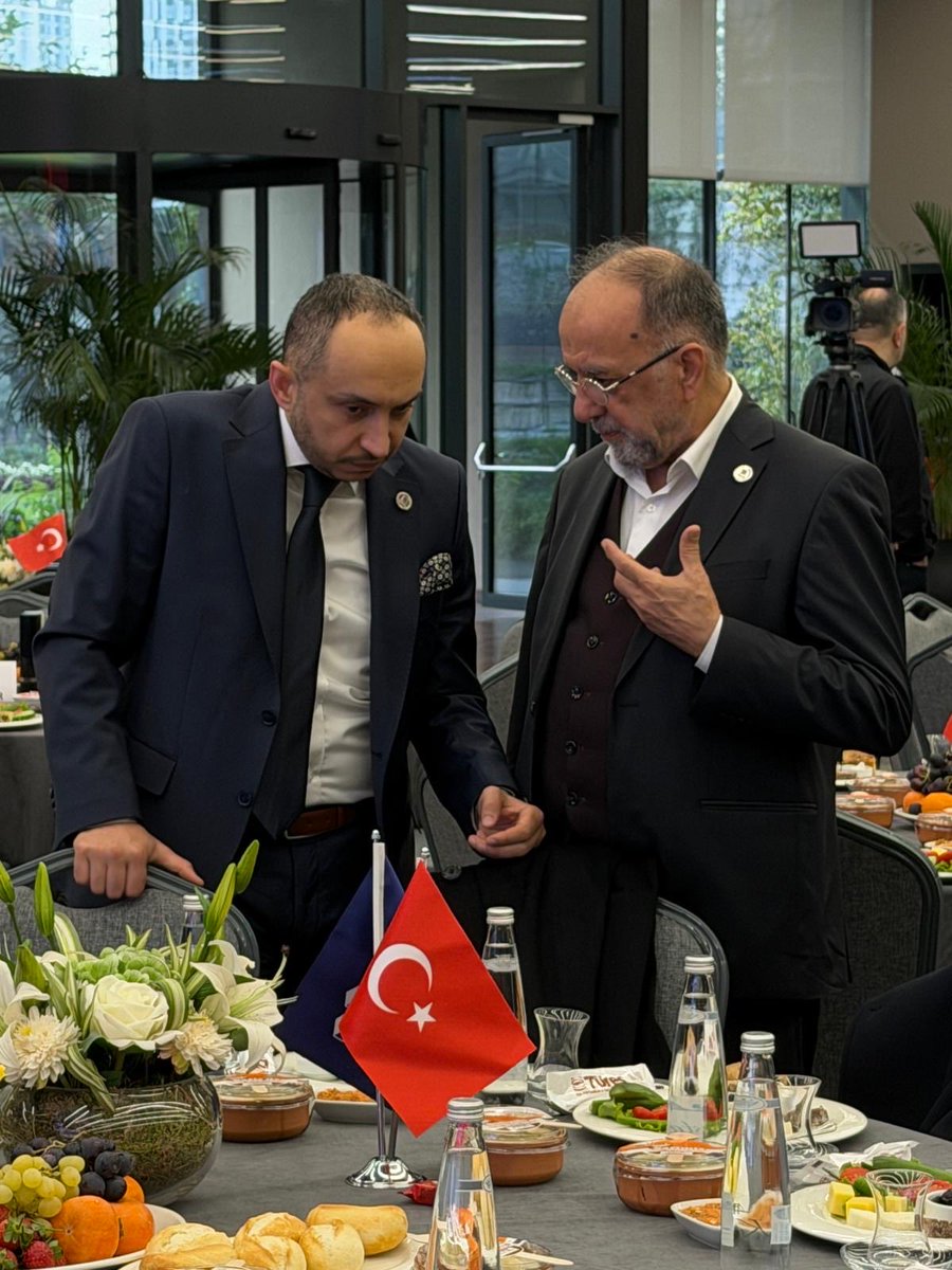 bilalermis's tweet photo. Türes Üye buluşması etkinliğimizde Grosstronomi online satınalma platformu sununumunu gerçekleştirerek üyelerimiz bilgilendirildi. https://t.co/7BLQSMCCcn