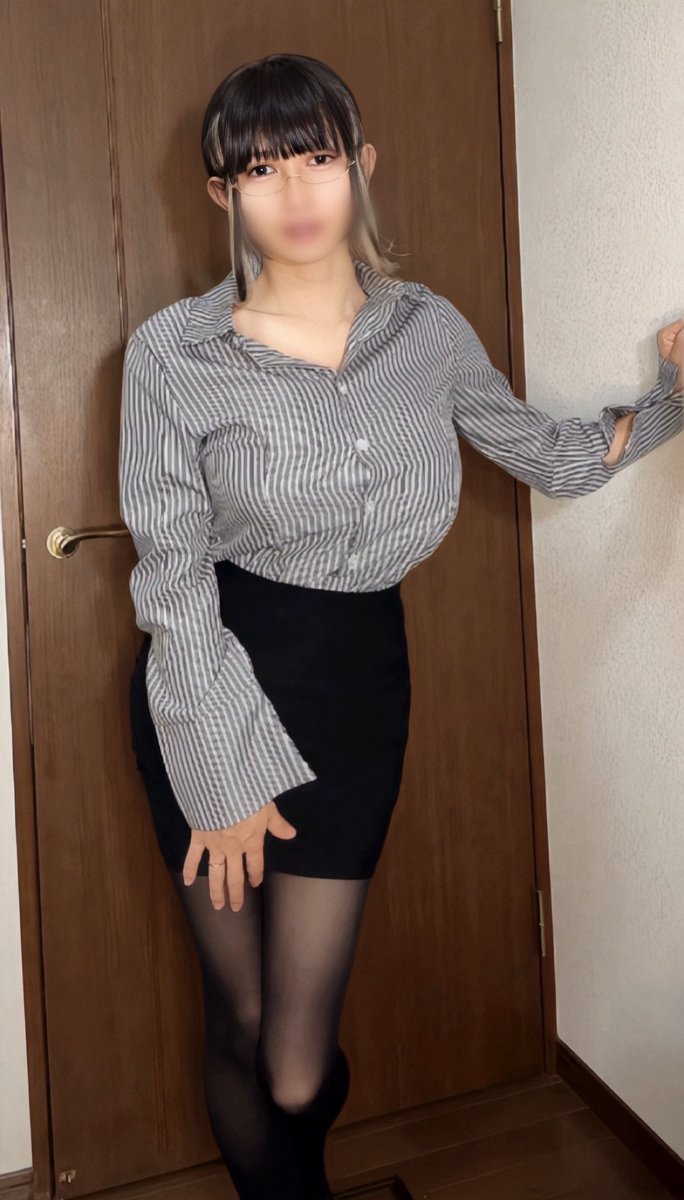 お仕事終わった後は...
ホテル🏨行く？

なんちゃって💓

当然帰宅してこたつの中に直行ですw