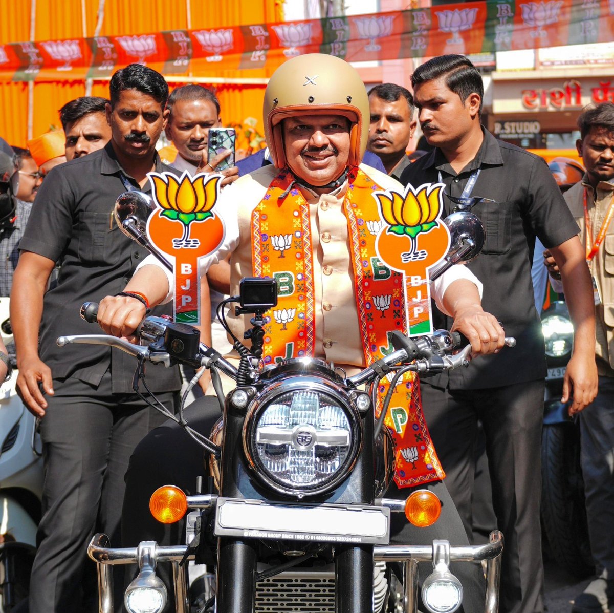 Development with vision creates lasting impact, not temporary headlines. Maharashtra is witnessing that change. #MaharashtraWithDevaBhau