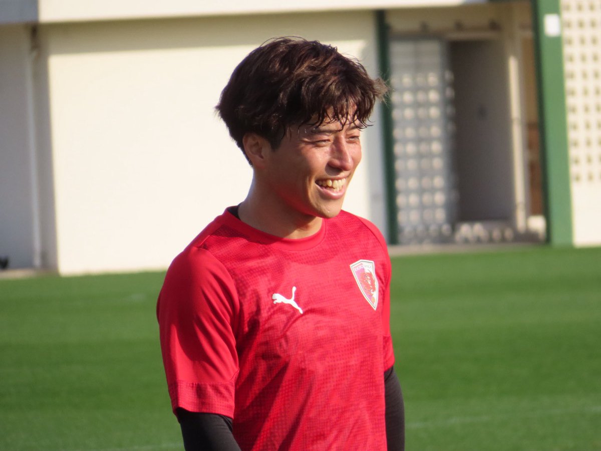 shieshanga19's tweet image. みんなが大好きな
#松田天馬　さんを置いておきます💜
#京都サンガ
#京都サンガfc
#沖縄サッカーキャンプトレーニング
#沖縄サッカーキャンプ見学の旅

この笑顔に癒されてください←