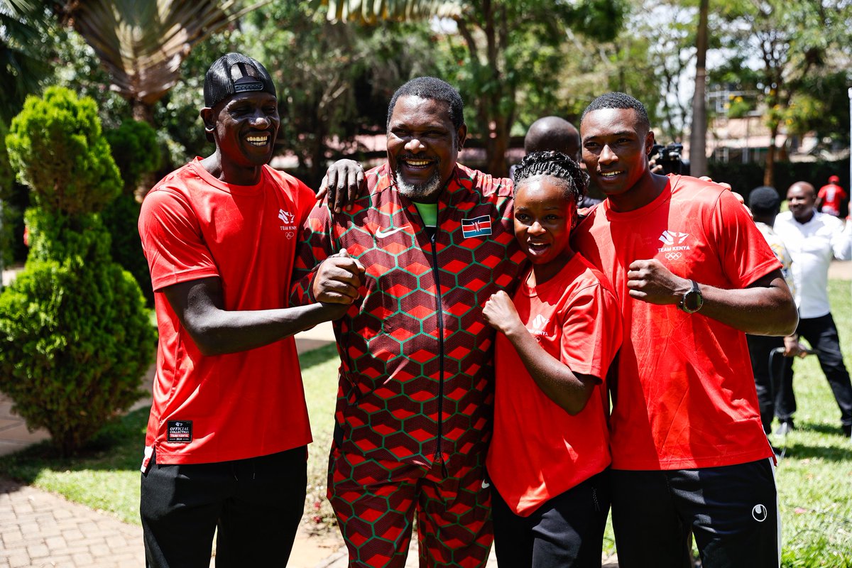 OlympicsKe's tweet image. Officially opening the Athletes Forum, but also unofficially winning the selfie game, as NOC-K President @shadrackmalukik    interacts with athletes, sharing laughs, and proving that leadership can be fun and full of smiles.😎🤳

#TeamKenya 
#AthletesWeek
#athletes