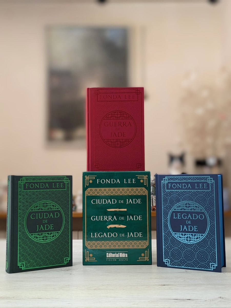 DiegoCacaolat's tweet image. ¡𝙀𝙡 𝙘𝙡𝙖𝙣 𝙚𝙨 𝙢𝙞 𝙨𝙖𝙣𝙜𝙧𝙚, 𝙮 𝙚𝙡 𝙥𝙚𝙙𝙚𝙨𝙩𝙖𝙡, 𝙨𝙪 𝙨𝙚ñ𝙤𝙧! 🛐

Los Huesos Verdes de @FondaJLee me han gustado tanto que ha acabado cayendo este pedazo de cofre.

En @EdHidra están completamente locos, la edición que han sacado me tiene enamorado.