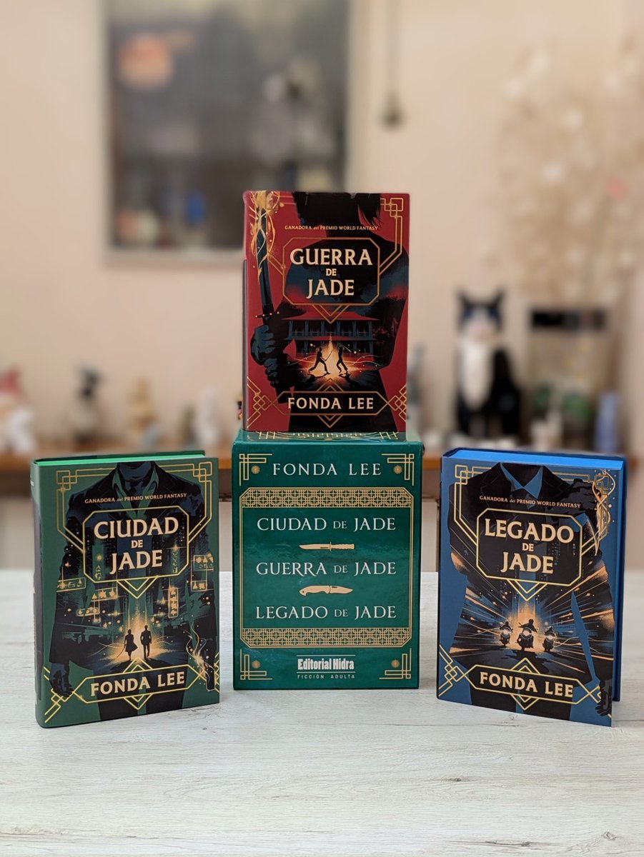 DiegoCacaolat's tweet image. ¡𝙀𝙡 𝙘𝙡𝙖𝙣 𝙚𝙨 𝙢𝙞 𝙨𝙖𝙣𝙜𝙧𝙚, 𝙮 𝙚𝙡 𝙥𝙚𝙙𝙚𝙨𝙩𝙖𝙡, 𝙨𝙪 𝙨𝙚ñ𝙤𝙧! 🛐

Los Huesos Verdes de @FondaJLee me han gustado tanto que ha acabado cayendo este pedazo de cofre.

En @EdHidra están completamente locos, la edición que han sacado me tiene enamorado.