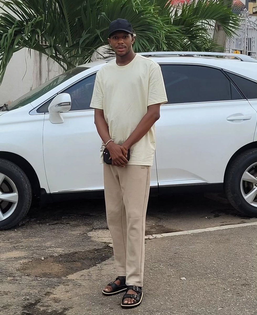 Between Daniel Regha and Kolu

Who is more audible and clear when talking? 😭💔

🔐