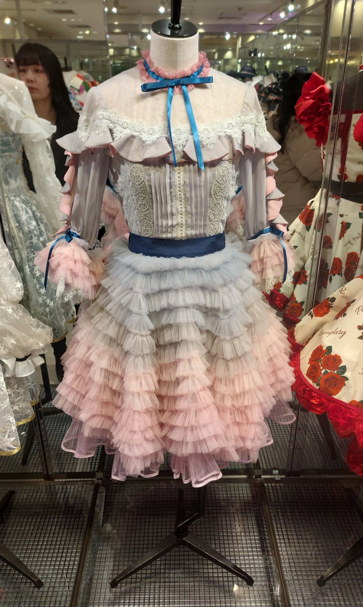 AKB48大衣装展 #渡辺麻友 11月のアンクレット🤗