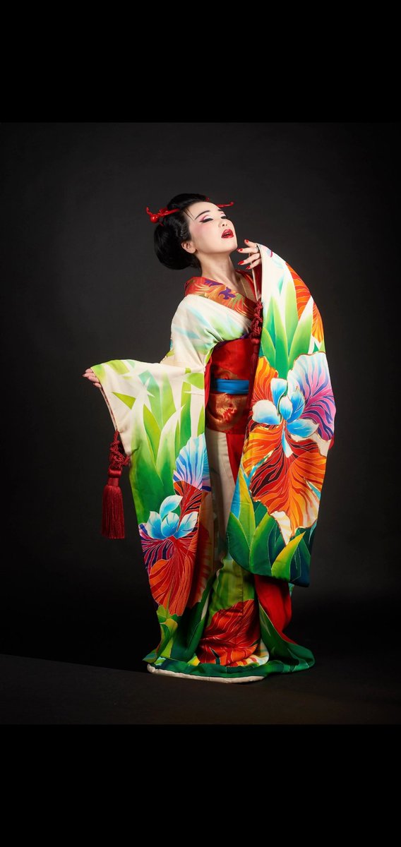 【京都バルバラ30周年特別記念公演〜connect〜】ゲスト紹介！

ヨーロッパを中心に活動し、現在はバルバラの姉妹店ハッカニブンノイチのママ Maico Tsubaki！

滑らかな肢体から織りなされる美の表現者のパフォーマンスは必見です。