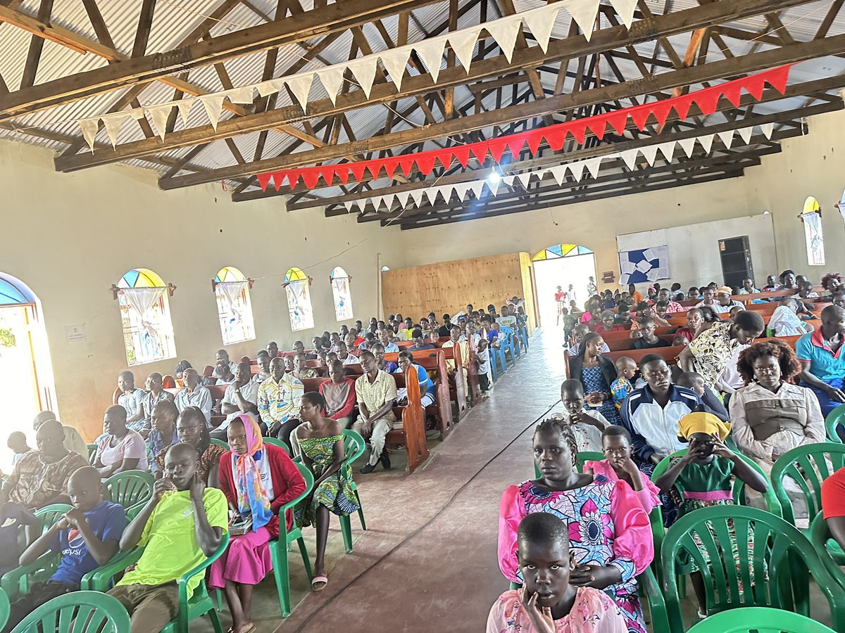 DesirePati's tweet image. Proud to announce the successful launch of Cucua Foundation at St. Chrisostome C/U 
We shared our focus activities and the community’s excitement was amazing!

Missed it? Join our 2nd edition on Google Meet for insights, Q&amp;amp;A, and partnership opportunities 

#communitimpact