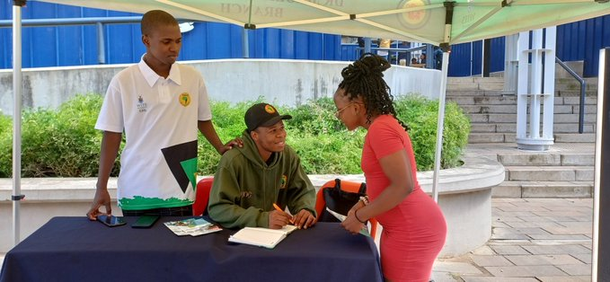_cosatu's tweet photo. @NSFAS_APPEALS @HigherEduGovZA @ParliamentofRSA @TreasuryRSA @PresidencyZA @ButiManamela @eNCA @Newzroom405 @POWER987News #SASCO recommits itself to the #Right2Learn Campaign which exists to ensure that no deserving student is excluded from higher education due to financial or administrative barriers. @myNSFAS @SASCO_Jikelele @SASCO_Gauteng @CosasHq @YCLSA @ANCYLhq @ButiManamela @HigherEduGovZA https://t.co/cFQlfqpqVT